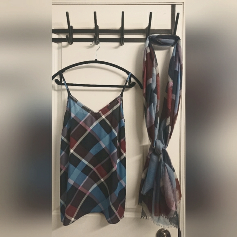Scarf - Picture 6 of 6